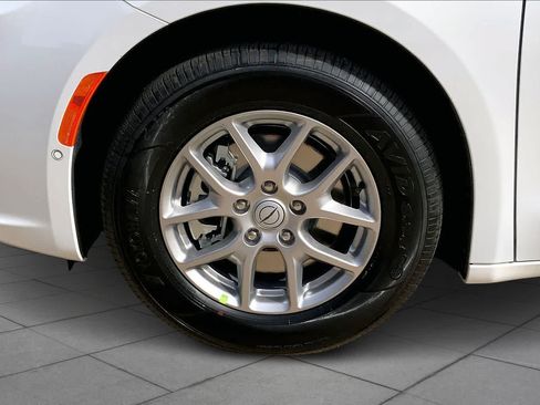New 2026 Chrysler Pacifica Select FWD image 11