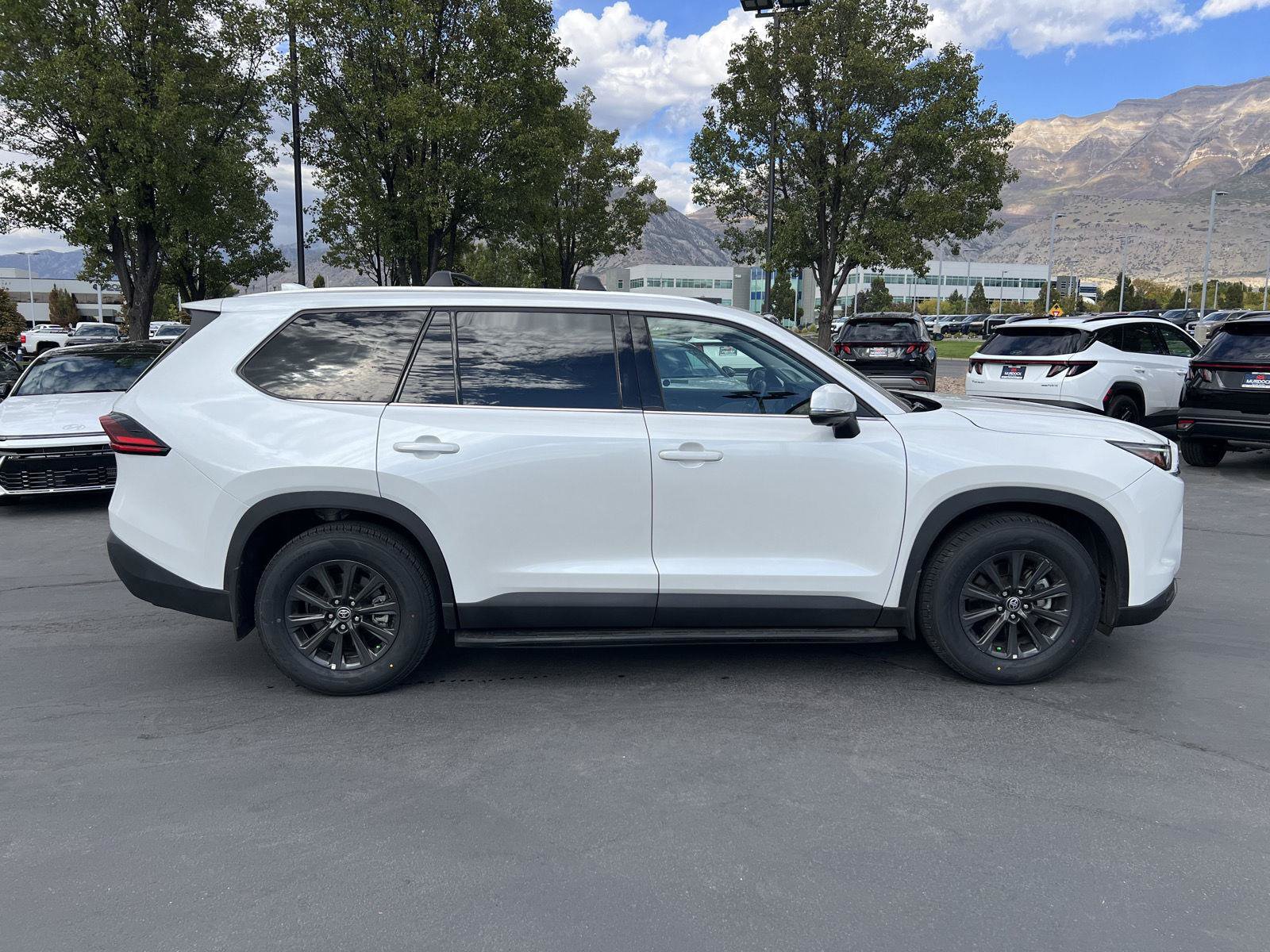 Used 2025 Toyota Grand Highlander AWD Hybrid image 17