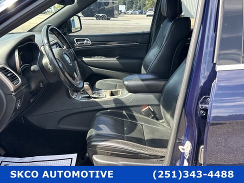 Used 2017 Jeep Grand Cherokee Overland image 10