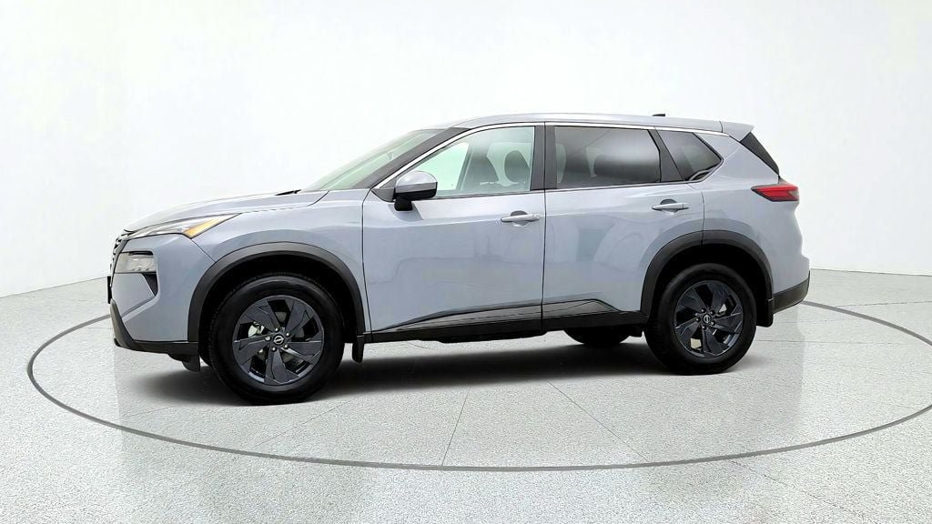 Used 2026 Nissan Rogue SV w/ Cold Weather Package AWD/4WD image 8