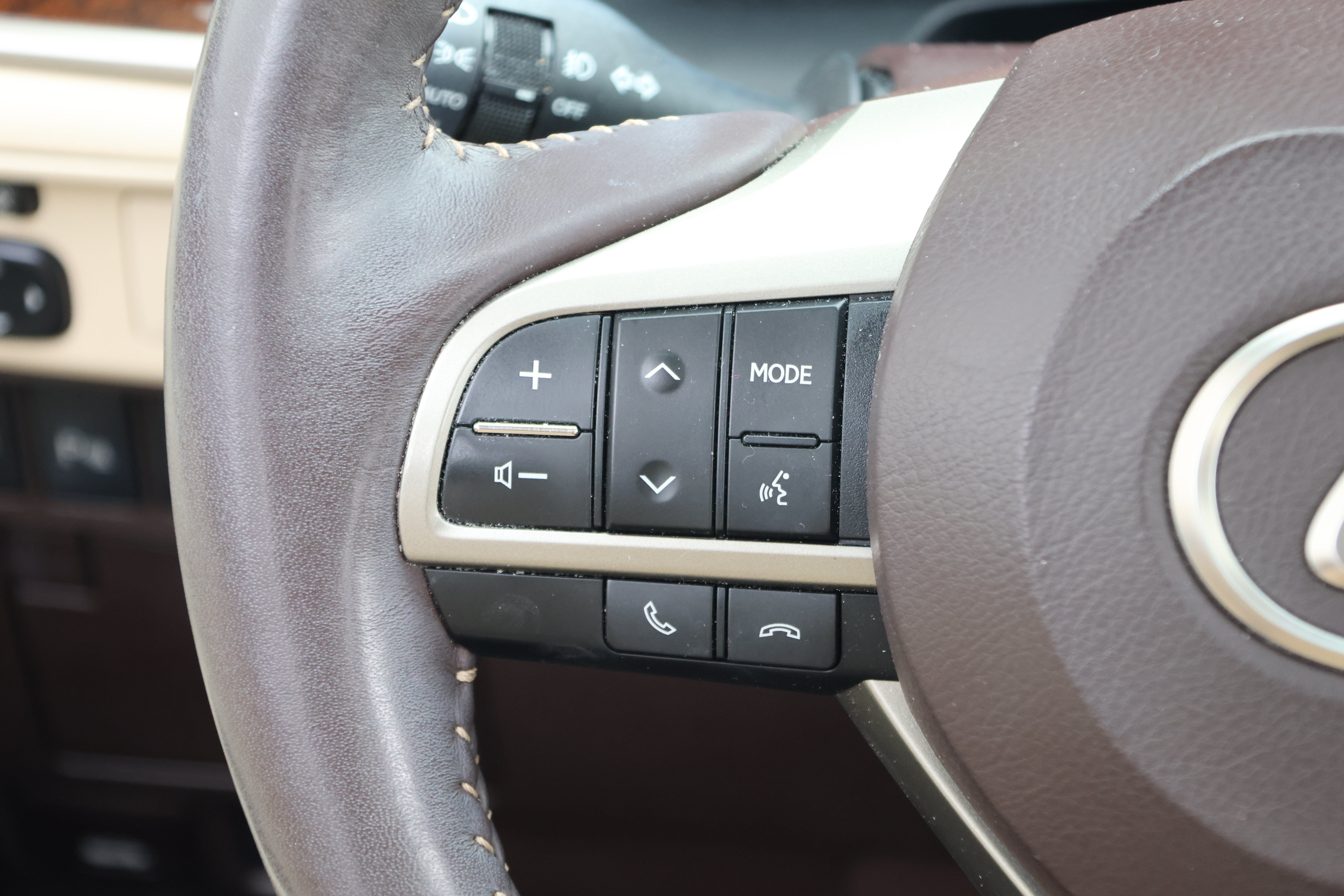 Used 2017 Lexus ES 350 w/ Luxury Package FWD image 31