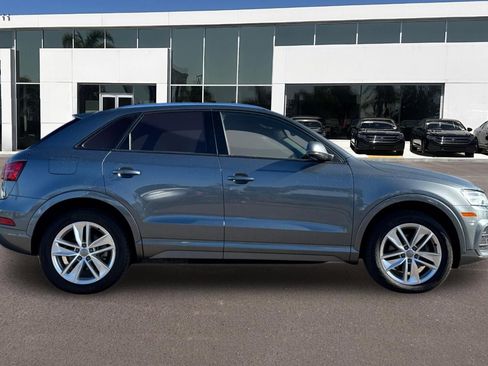 Used 2017 Audi Q3 2.0T Premium image 2