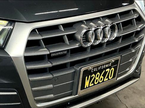 Used 2018 Audi Q5 Premium Plus w/ Premium Plus Package image 32