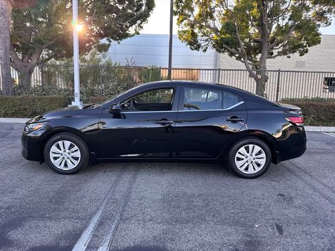Certified 2025 Nissan Sentra S FWD image 5