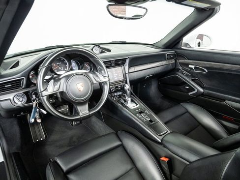 Used 2015 Porsche 911 Turbo S image 4