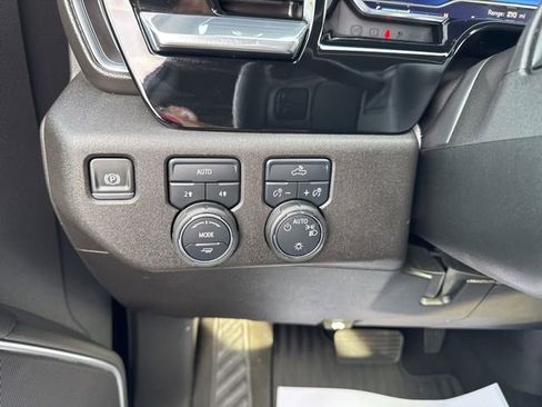 Used 2025 Chevrolet Silverado 1500 LT image 21