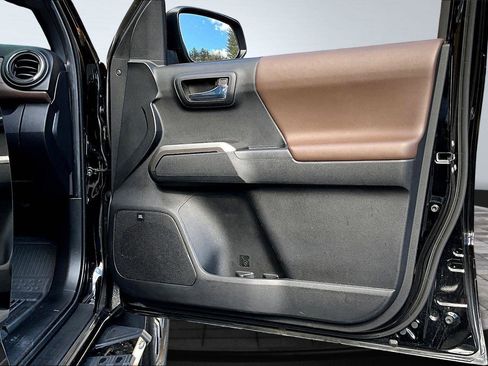 Used 2023 Toyota Tacoma Limited image 26