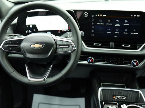 Used 2026 Chevrolet Equinox LT w/ Convenience Package II image 35