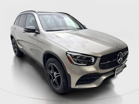 Used 2022 Mercedes-Benz GLC 300 4MATIC image 4