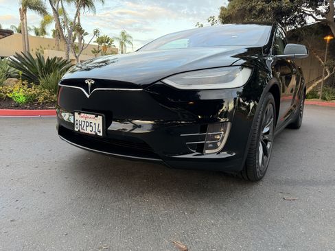 Used 2018 Tesla Model X 100D AWD/4WD image 4