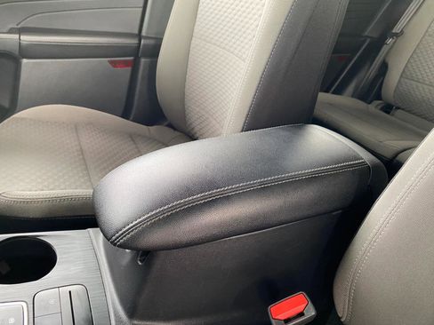 Used 2022 Ford Escape SE w/ Convenience Package FWD image 59
