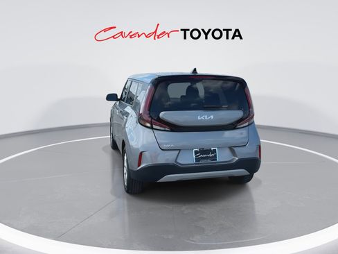 Used 2025 Kia Soul LX w/ LX Technology Package FWD image 7