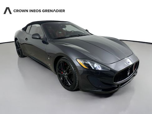 Used 2015 Maserati GranTurismo Sport RWD image 3