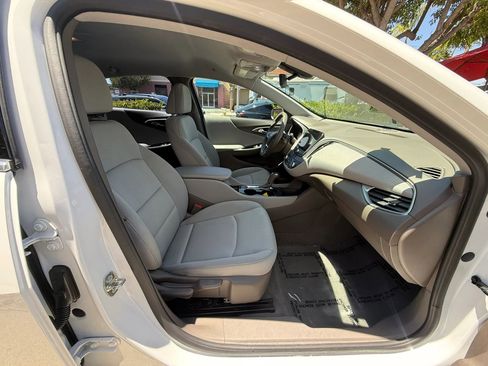 Used 2020 Chevrolet Malibu LS w/ LPO, Convenience Package 2 FWD image 20