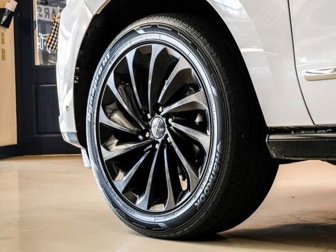 Used 2020 Lincoln Navigator L Reserve w/ Equipment Group 208A Reserve image 53