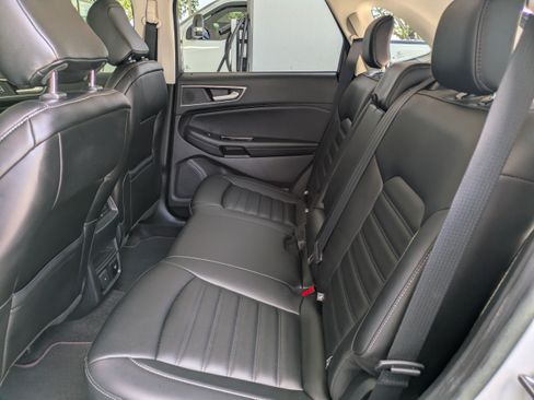 Used 2020 Ford Edge SEL w/ Convenience Package FWD image 14