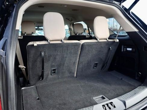 Used 2022 Ford Explorer XLT w/ Equipment Group 202A image 36