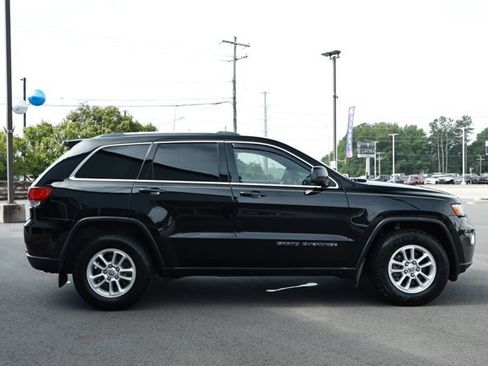 Used 2020 Jeep Grand Cherokee Laredo RWD image 4
