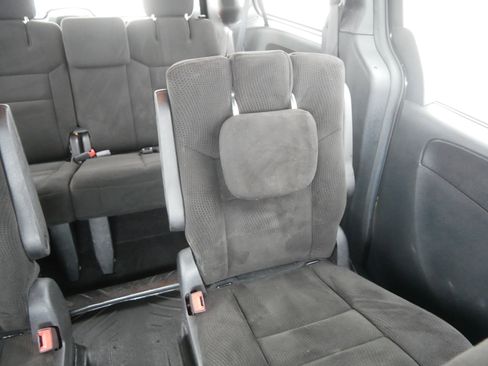 Certified 2016 Dodge Grand Caravan SE image 14