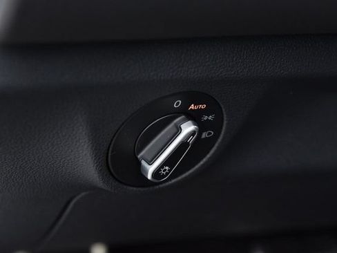 Certified 2025 Volkswagen Jetta Sport FWD image 11