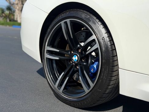 Used 2018 BMW M4 Coupe RWD image 8