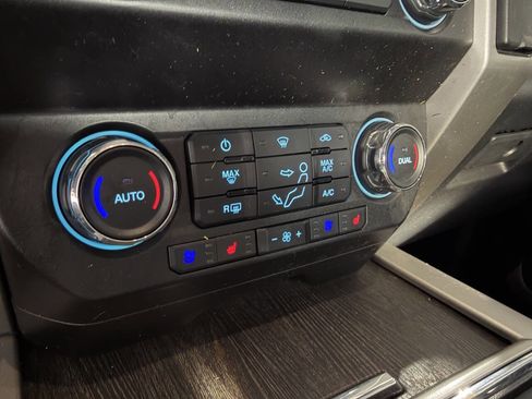 Used 2020 Ford F350 Lariat image 12