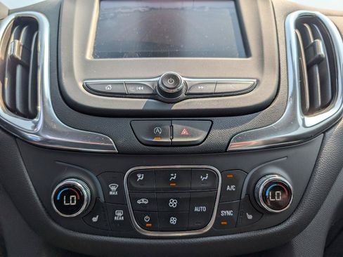 Used 2024 Chevrolet Equinox LT AWD/4WD image 16