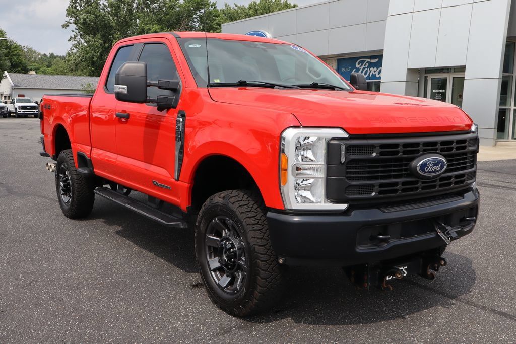 Used 2023 Ford F350 XL w/ 360-Degree Camera Package AWD/4WD image 2