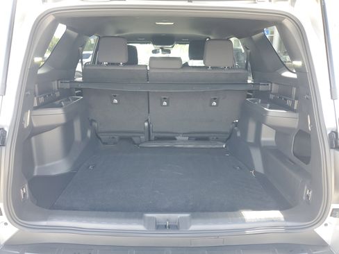 Used 2025 Toyota 4Runner SR5 RWD image 9