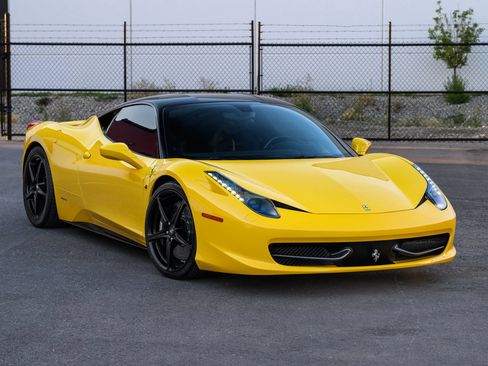 Used 2010 Ferrari 458 Italia Coupe RWD image 1