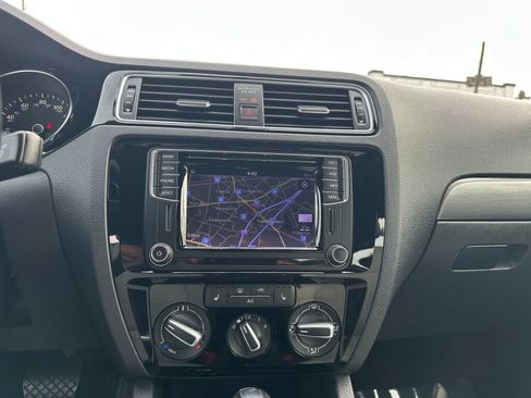 Used 2017 Volkswagen Jetta Sport w/ Jetta Sport Lighting Package image 19