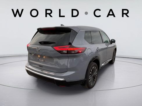 Used 2024 Nissan Rogue Platinum w/ Platinum Premium Package FWD image 3