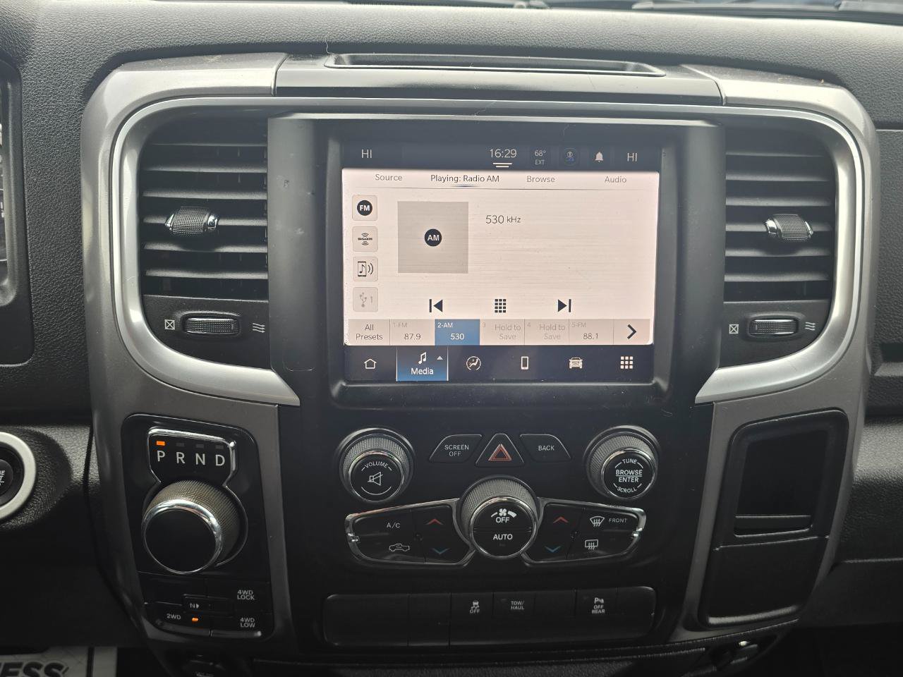 Used 2022 RAM 1500 Warlock AWD/4WD image 9
