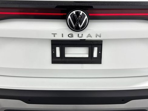 Used 2025 Volkswagen Tiguan S AWD/4WD image 18