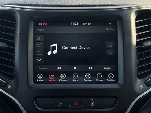 Used 2021 Jeep Cherokee Latitude Lux w/ Comfort/Convenience Group image 33