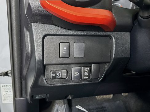 Certified 2020 Toyota Tacoma TRD Sport w/ TRD Premium Sport Package AWD/4WD image 11