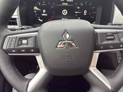 New 2026 Mitsubishi Outlander SEL image 12