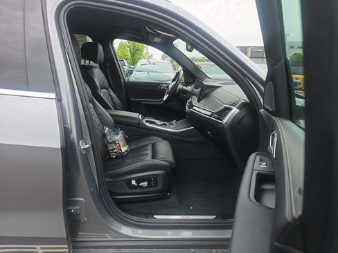 Used 2024 BMW X5 xDrive40i AWD/4WD image 23