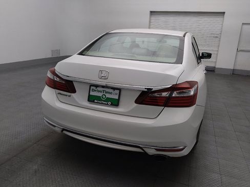 Used 2016 Honda Accord LX image 7