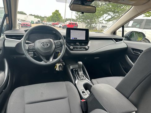 Used 2024 Toyota Corolla LE FWD image 10