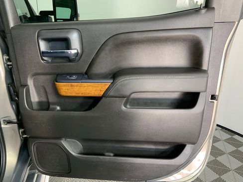 Used 2017 Chevrolet Silverado 3500 High Country w/ Duramax Plus Package AWD/4WD image 11