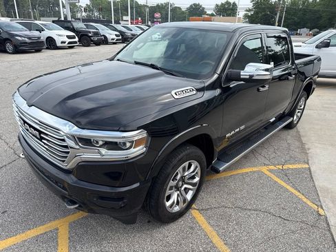 Used 2022 RAM 1500 Limited w/ Body Color Bumper Group AWD/4WD image 10