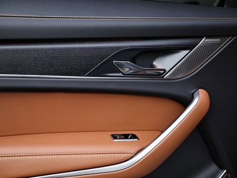 New 2026 Jaguar F-PACE R-Dynamic S image 27