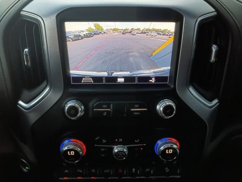 Used 2020 GMC Sierra 1500 SLT AWD/4WD image 9