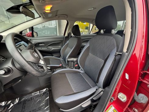 Used 2025 Nissan Versa SV FWD image 35