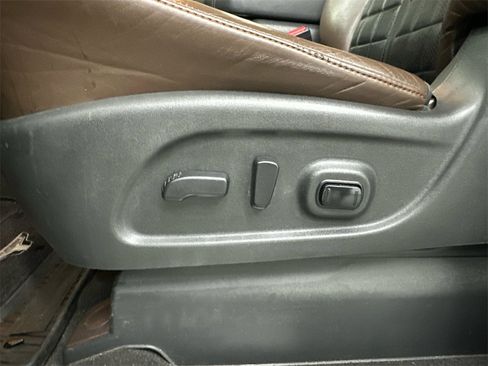 Used 2017 Nissan Titan Platinum Reserve image 10