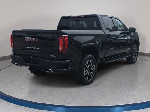 Used 2025 GMC Sierra 1500 AT4 w/ AT4 Premium Package image 5