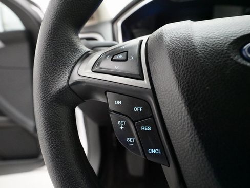 Used 2020 Ford Fusion SE image 17