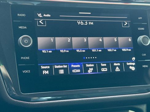 Used 2023 Volkswagen Tiguan SE R-Line FWD image 26