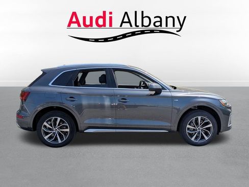 Used 2023 Audi Q5 2.0T Premium Plus w/ Premium Plus Package AWD/4WD image 7